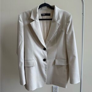 Zara Women's Elegant Beige Blazer